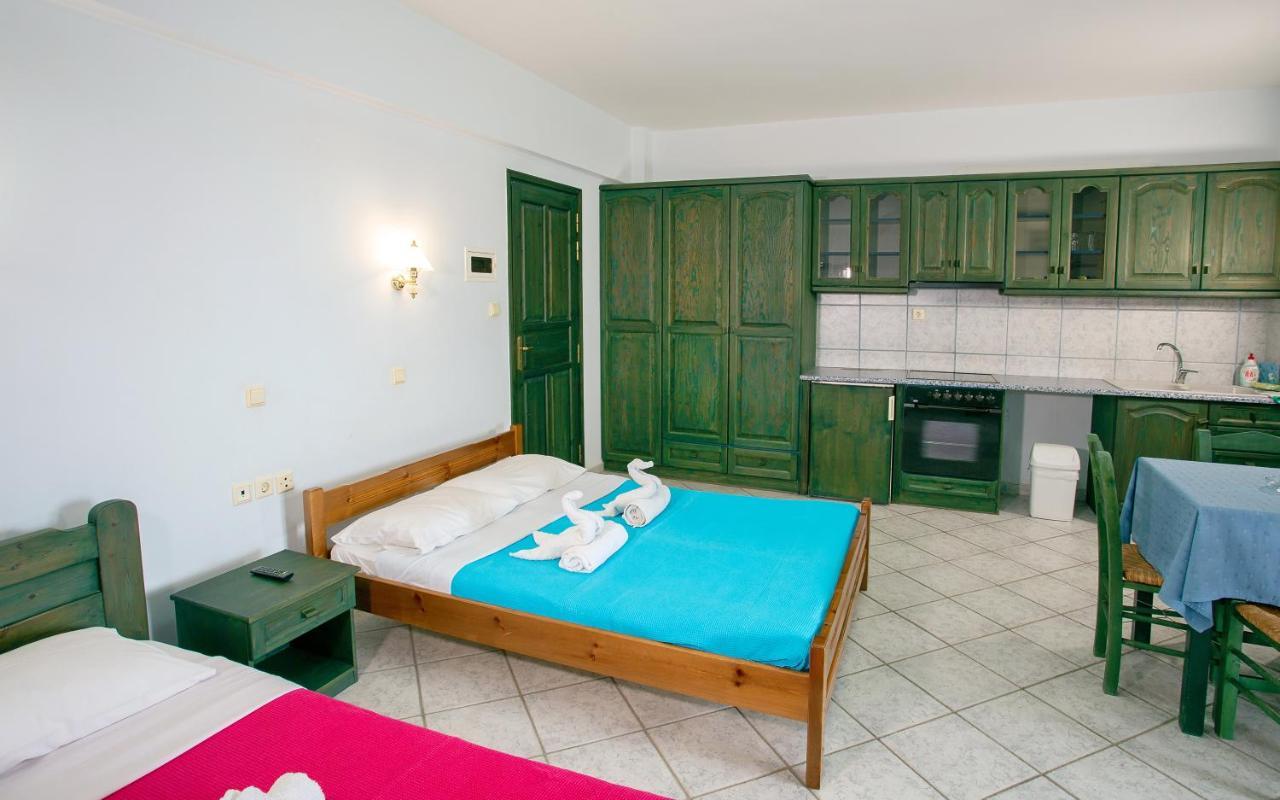Hotel Zeus Kárystos Eksteriør bilde