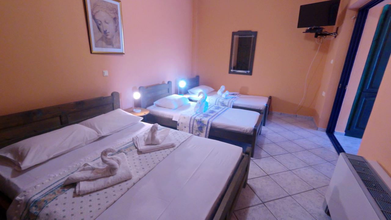 Hotel Zeus Kárystos Eksteriør bilde