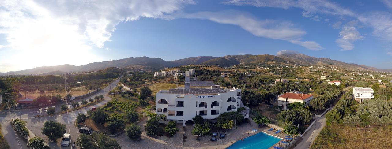 Hotel Zeus Kárystos Eksteriør bilde